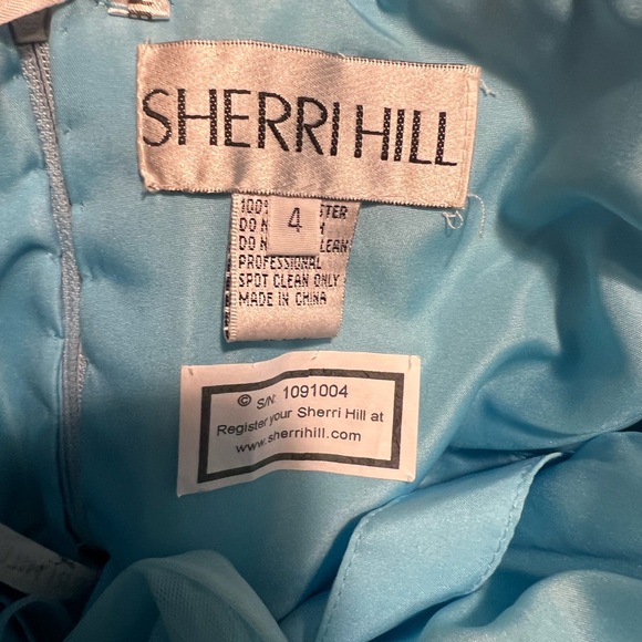 Sherri Hill Ice Blue Strapless Prom Dress with Beaded Star Design Size 4 - Picture 7 of 8